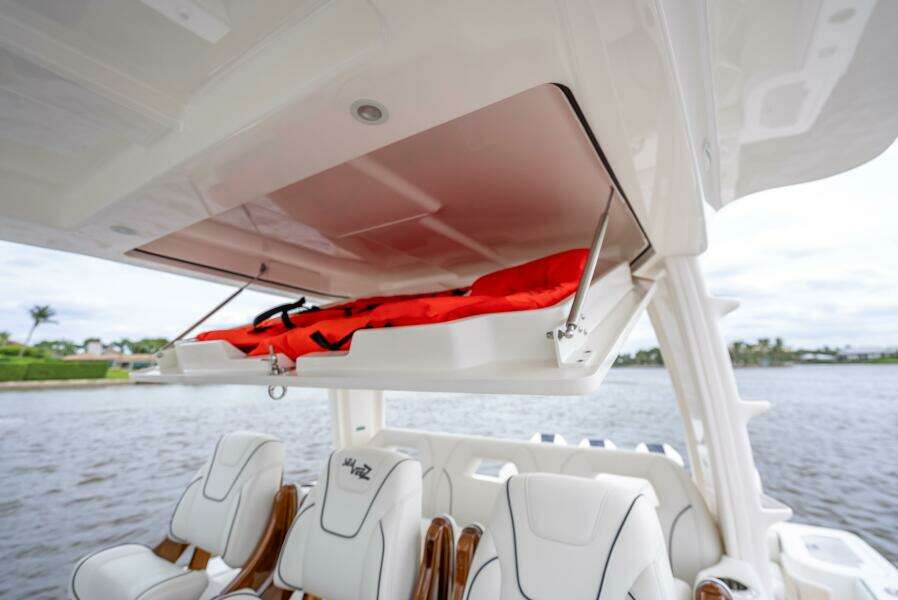 42ft SeaVee Yacht For Sale