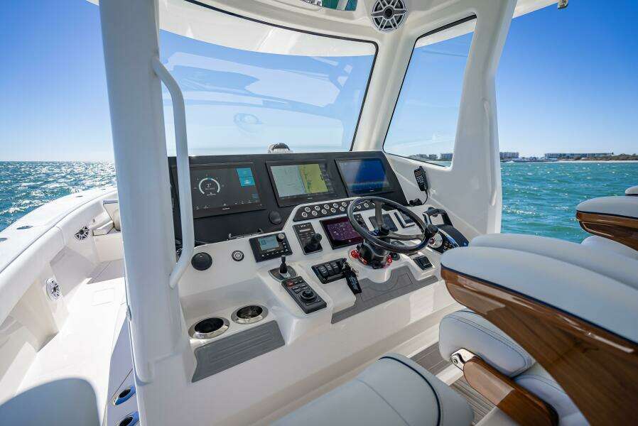 42ft SeaVee Yacht For Sale