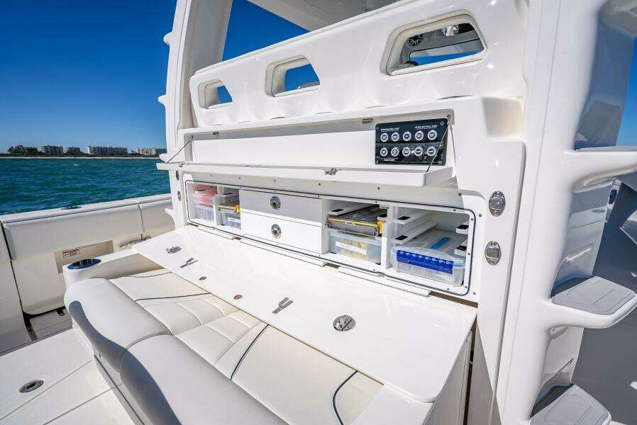 42ft SeaVee Yacht For Sale