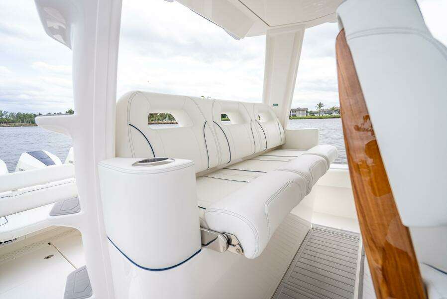 42ft SeaVee Yacht For Sale