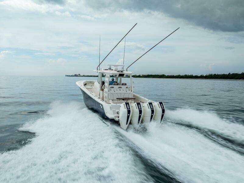 42ft SeaVee Yacht For Sale