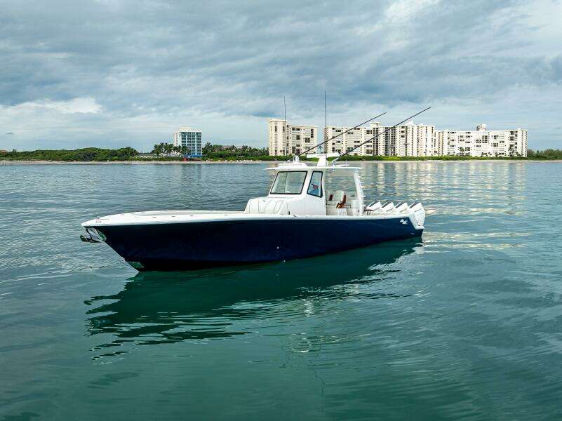 42ft SeaVee Yacht For Sale