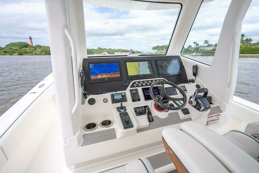 42ft SeaVee Yacht For Sale