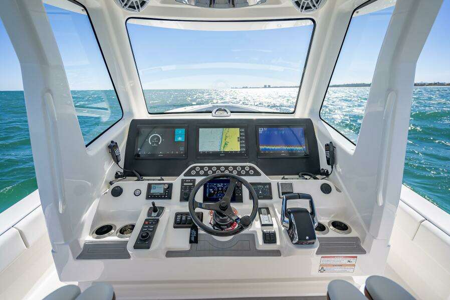 42ft SeaVee Yacht For Sale