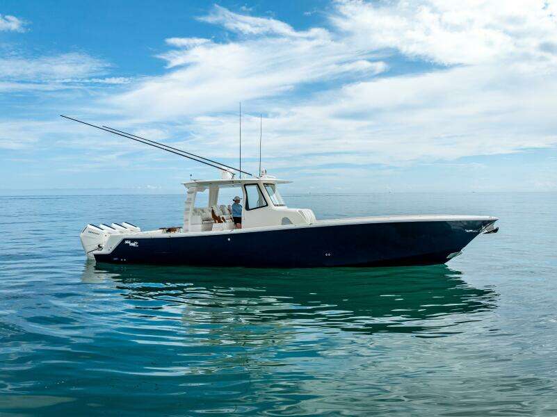 42ft SeaVee Yacht For Sale