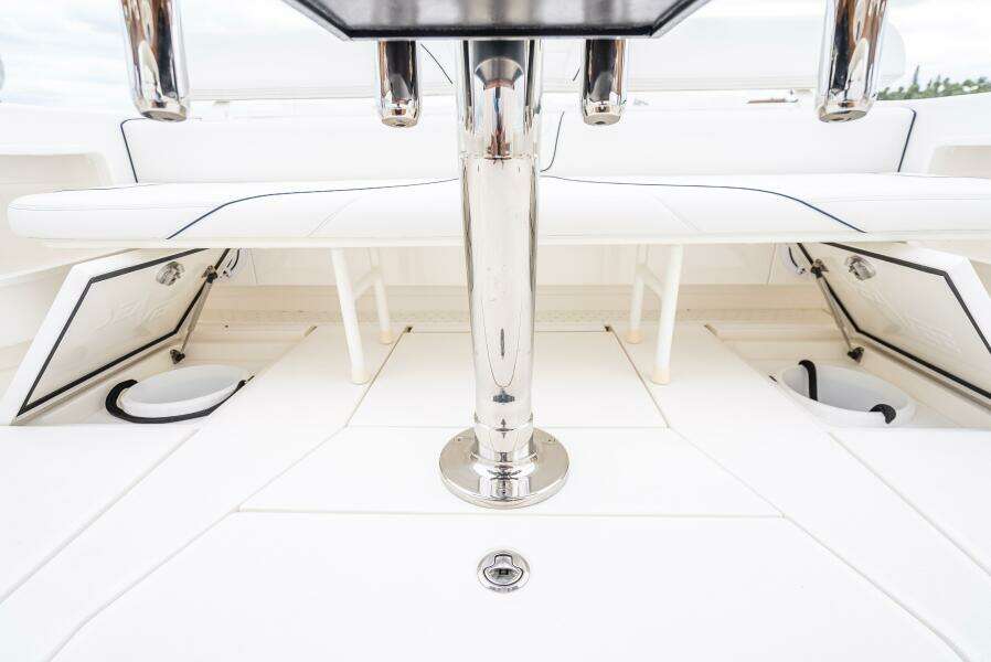 42ft SeaVee Yacht For Sale