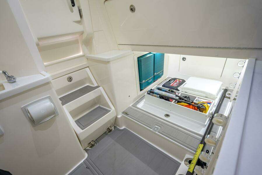 42ft SeaVee Yacht For Sale