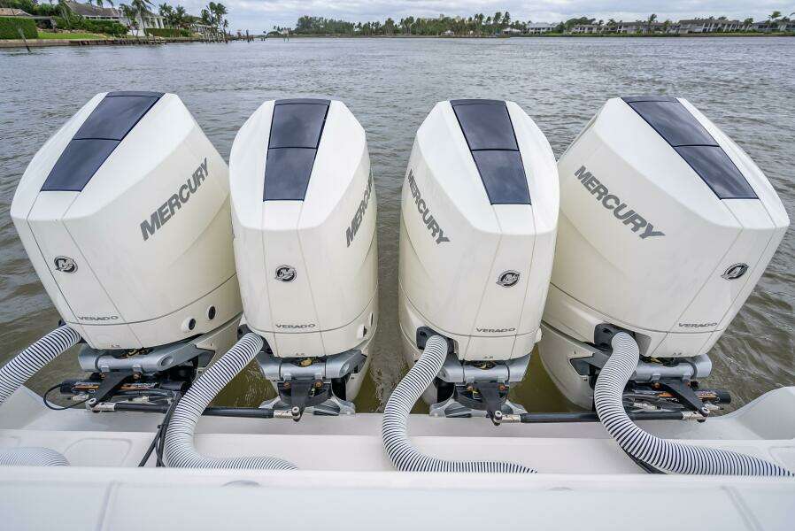42ft SeaVee Yacht For Sale