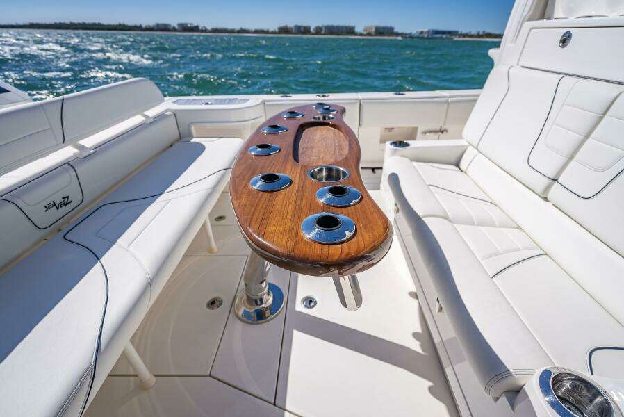 42ft SeaVee Yacht For Sale