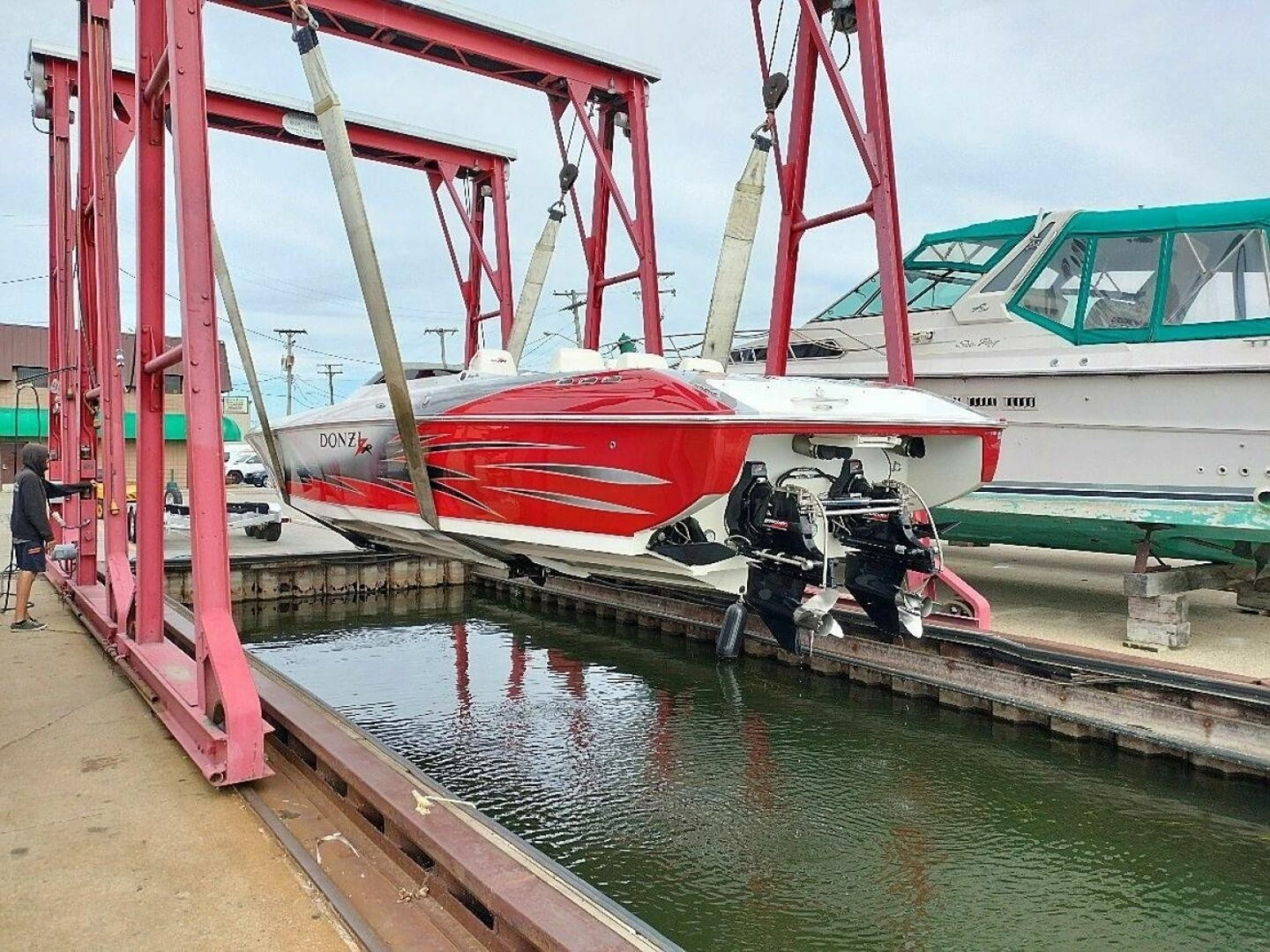 2008 Donzi 35 ZR