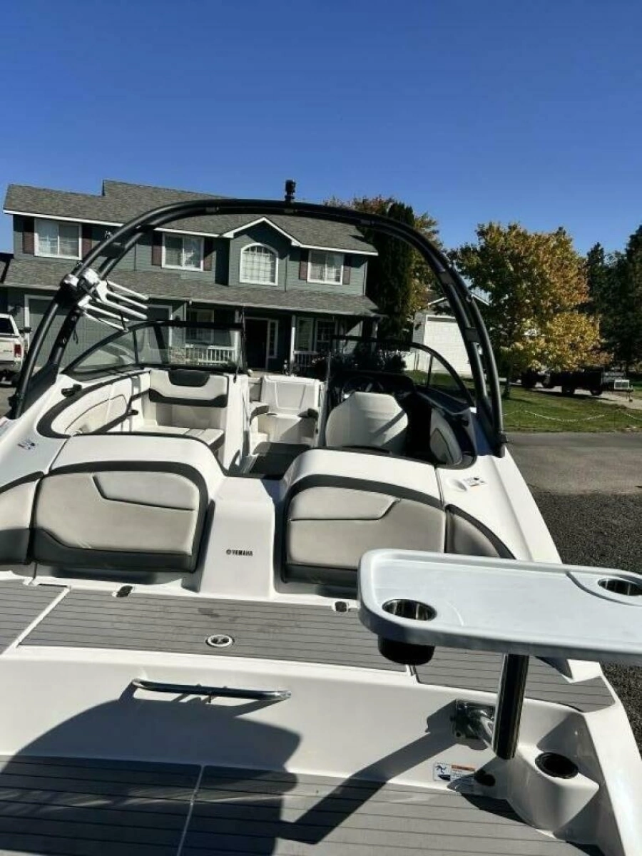 2019 Yamaha Boats AR210