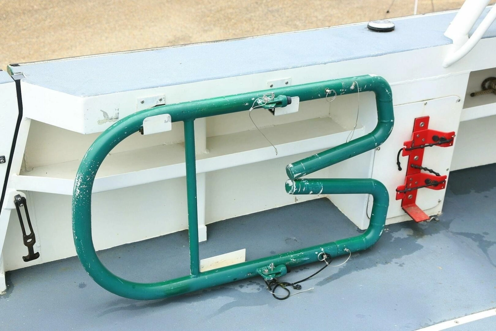 2002 SeaArk 25 V Commander SAMA 1365