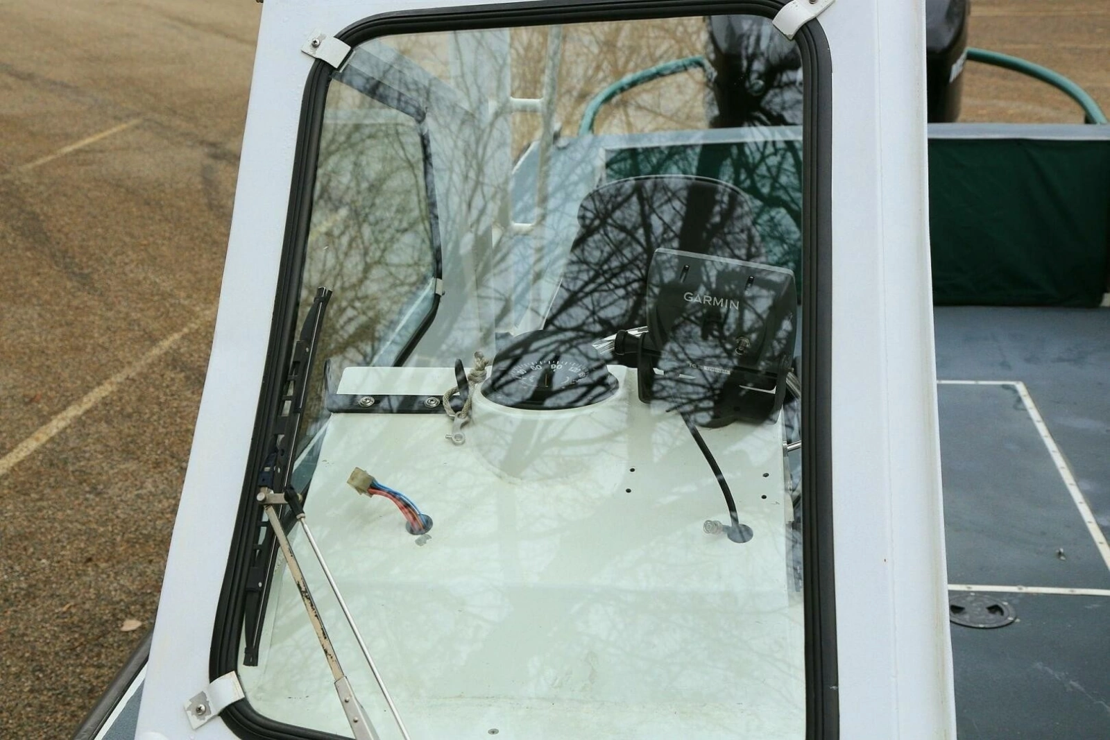 2002 SeaArk 25 V Commander SAMA 1365