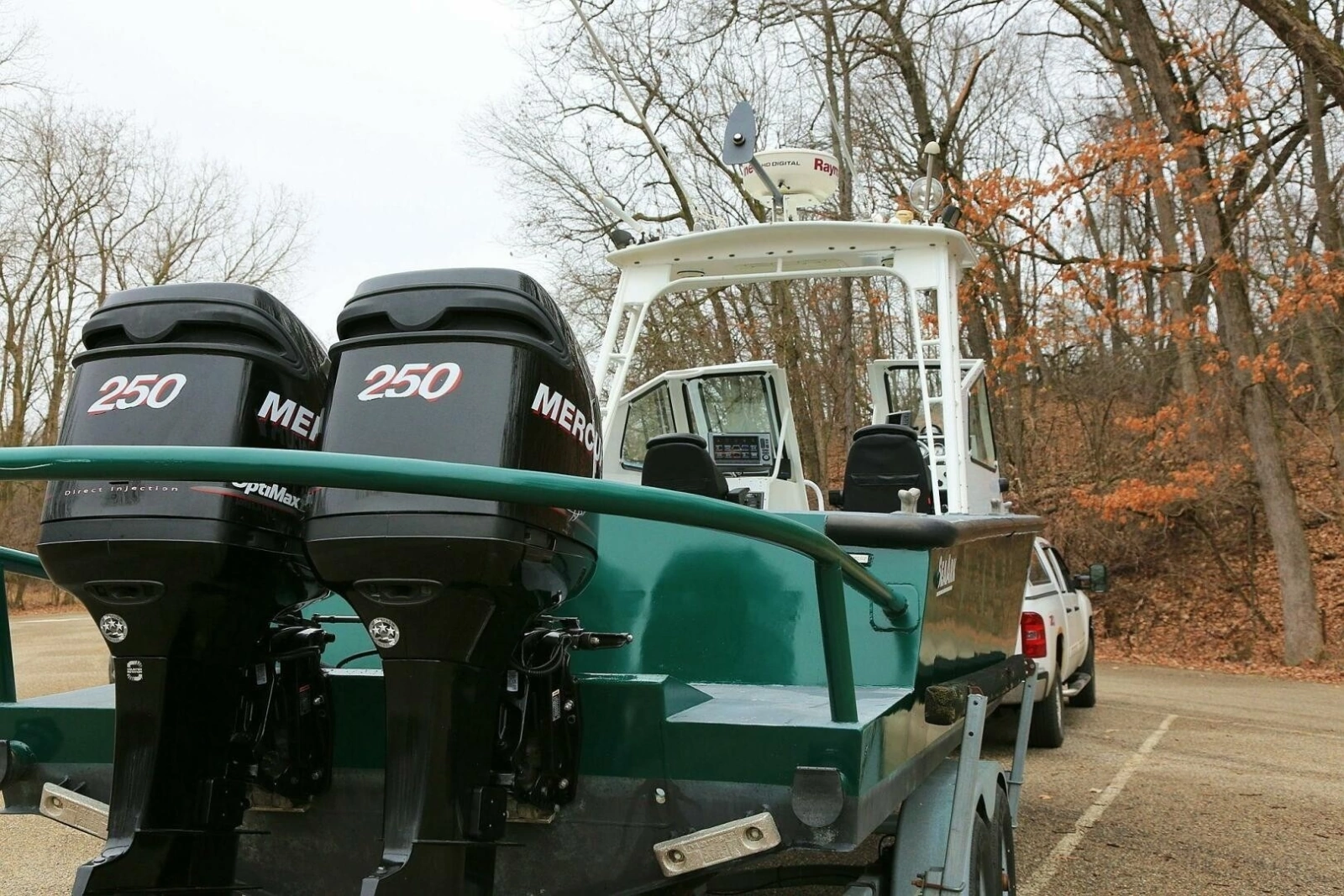 2002 SeaArk 25 V Commander SAMA 1365