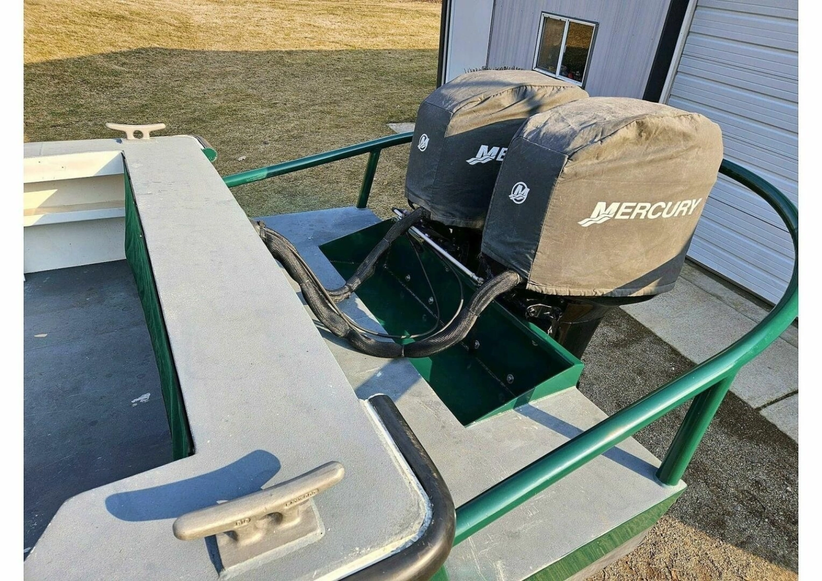 2002 SeaArk 25 V Commander SAMA 1365