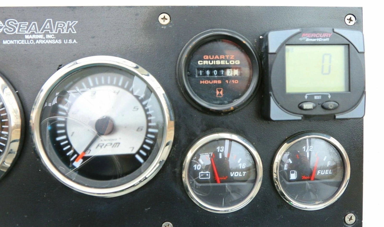 2002 SeaArk 25 V Commander SAMA 1365