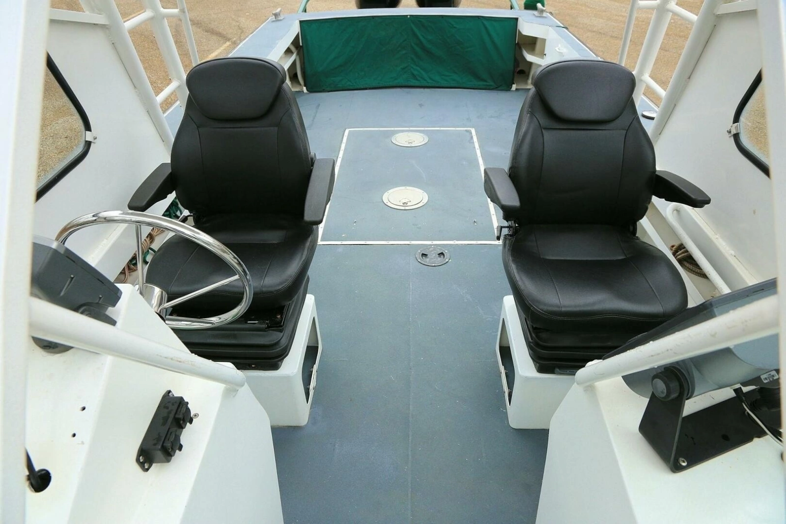 2002 SeaArk 25 V Commander SAMA 1365