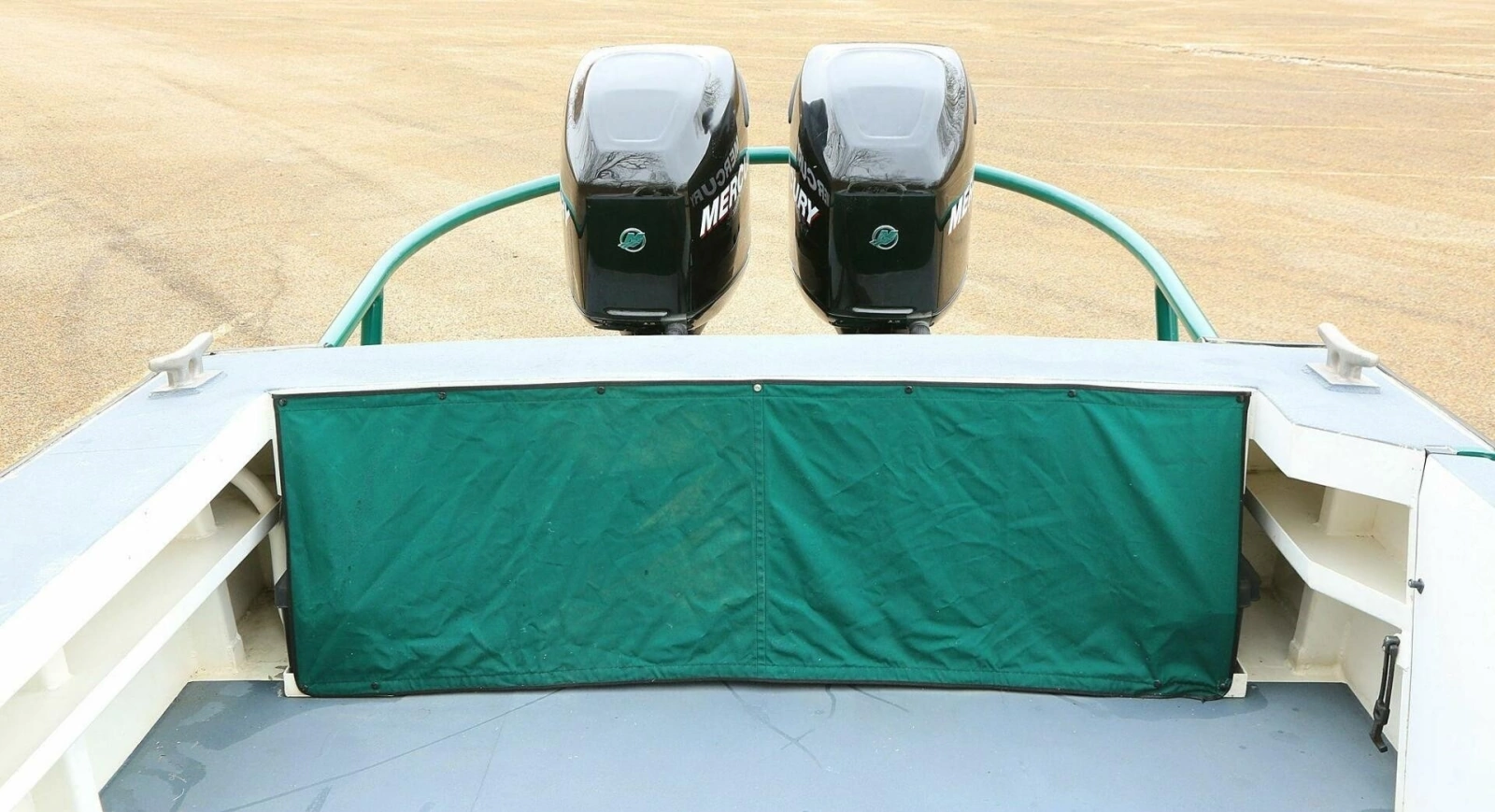 2002 SeaArk 25 V Commander SAMA 1365
