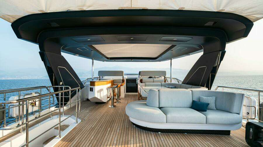 CHILLIN rsquo  88ft Azimut Yacht For Sale
