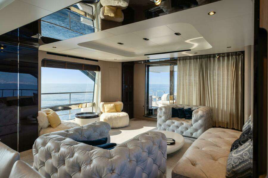 CHILLIN rsquo  88ft Azimut Yacht For Sale