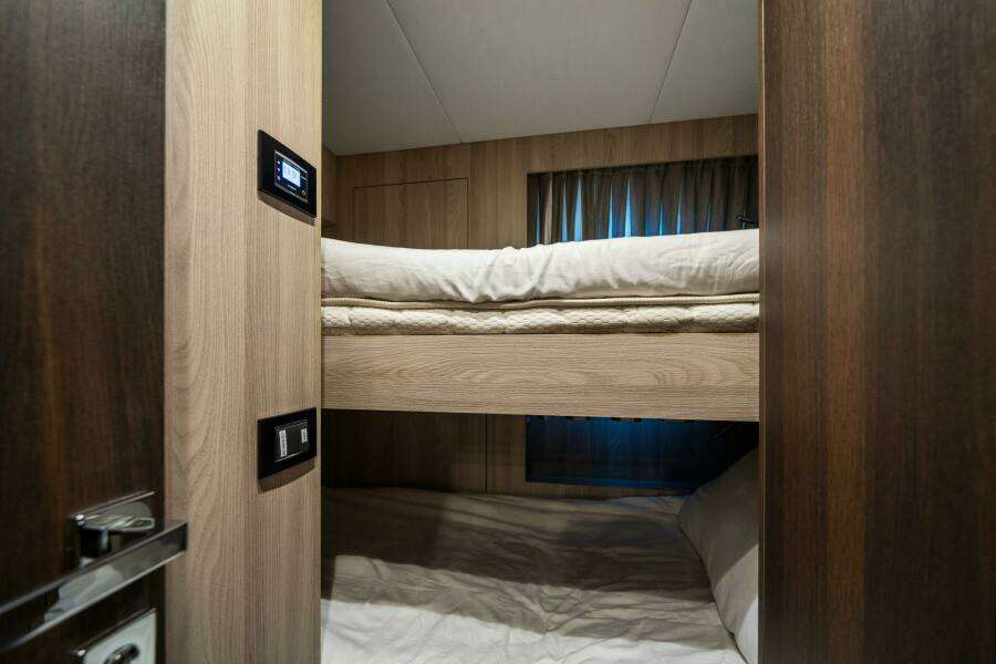 CHILLIN rsquo  88ft Azimut Yacht For Sale