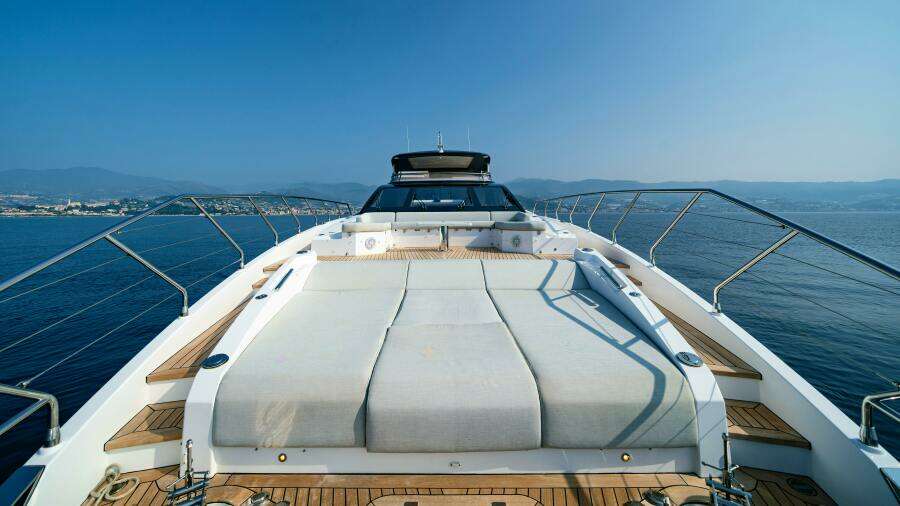 CHILLIN rsquo  88ft Azimut Yacht For Sale