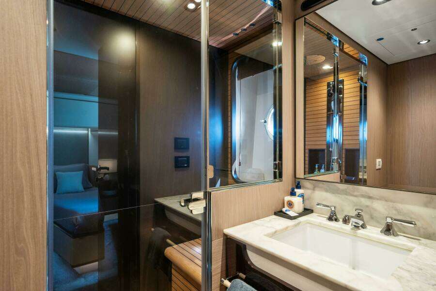 CHILLIN rsquo  88ft Azimut Yacht For Sale