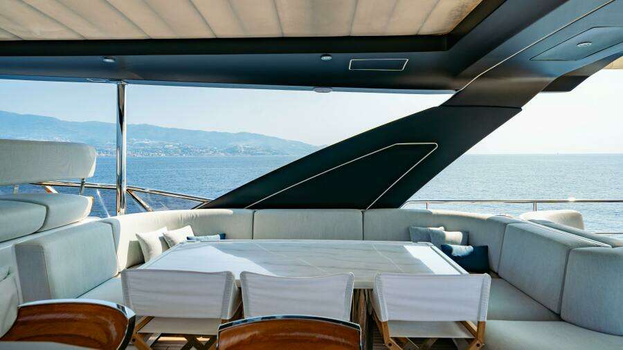 CHILLIN rsquo  88ft Azimut Yacht For Sale