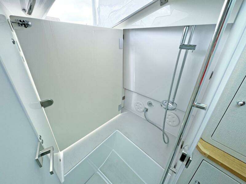 37ft Axopar Yacht For Sale