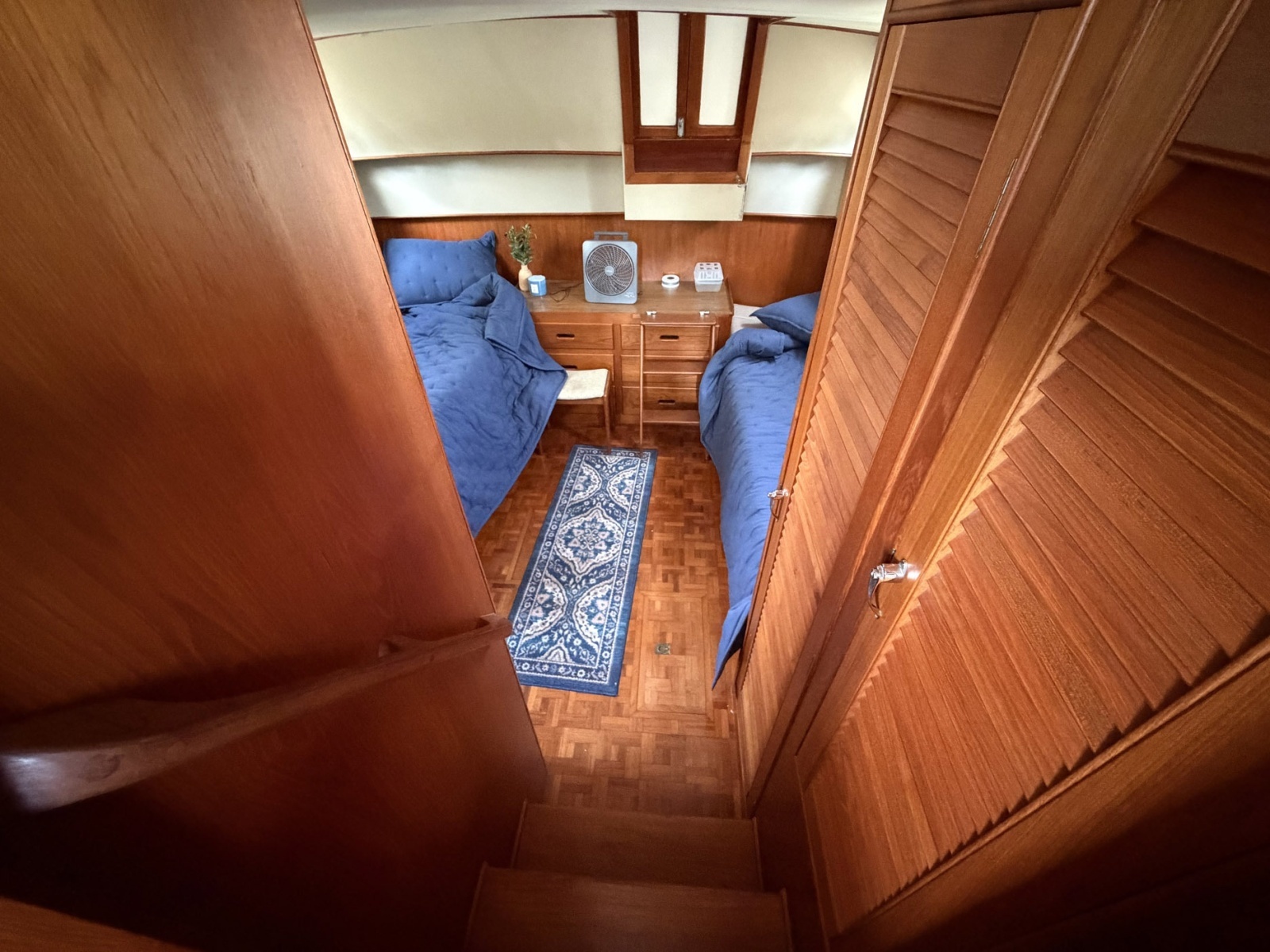 1986 Grand Banks Classic