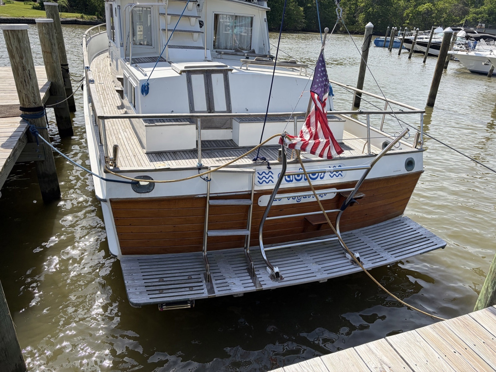 1986 Grand Banks Classic