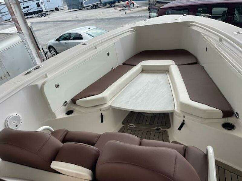 32ft Everglades Yacht For Sale