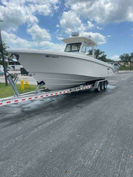 32ft Everglades Yacht For Sale