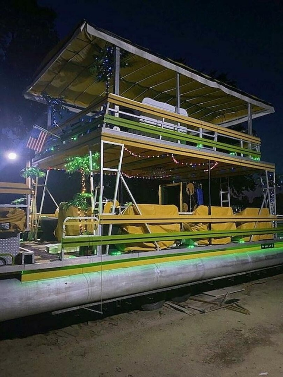2008 Crest 35 Double Decker