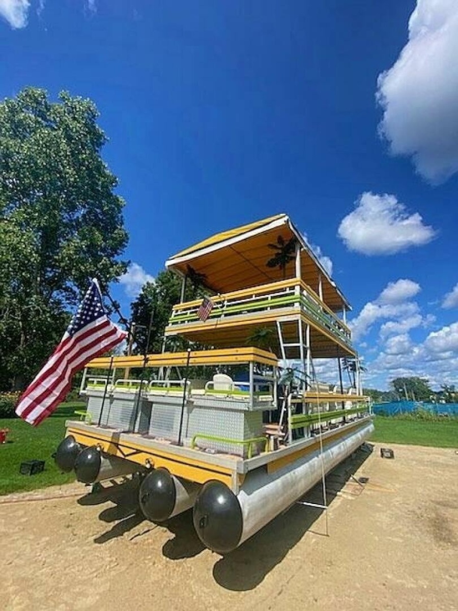 2008 Crest 35 Double Decker