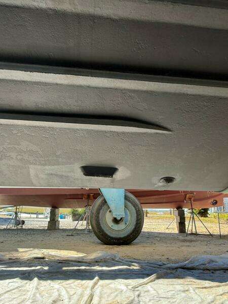 Bertram 31 Viajero- Bottom Paint 