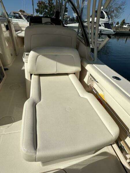 30ft Grady White Yacht For Sale