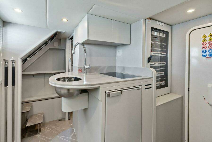 2026 Absolute 70 Navetta