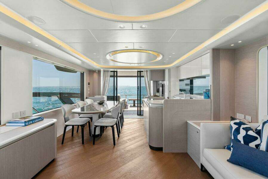 2026 Absolute 70 Navetta - Salon