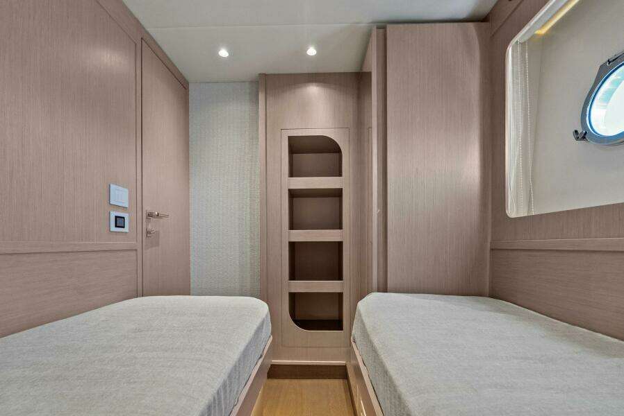 2026 Absolute 70 Navetta - Staterrom 