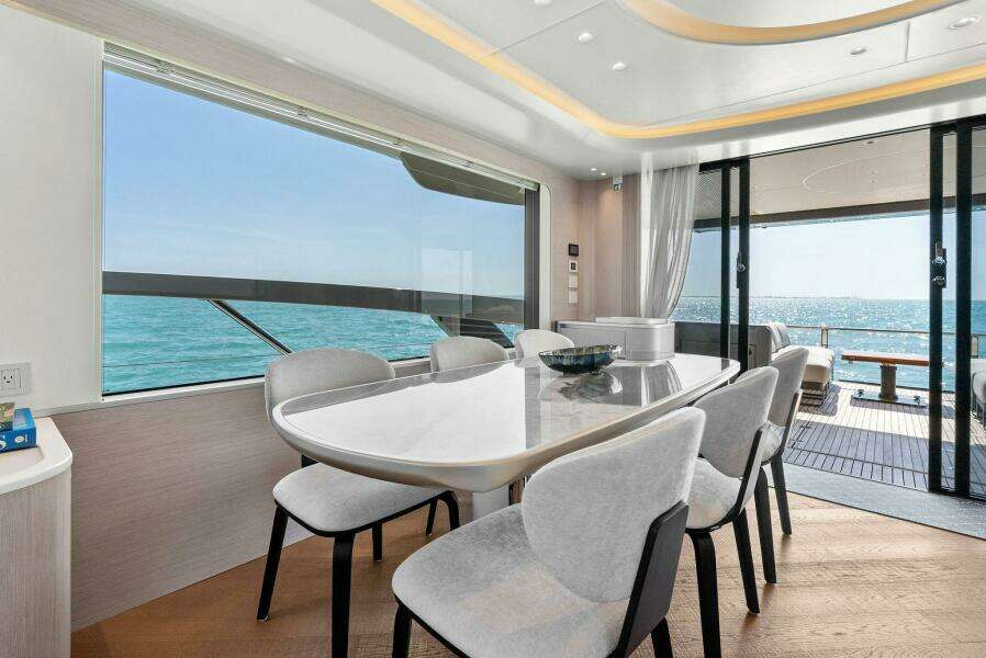 2026 Absolute 70 Navetta - Salon