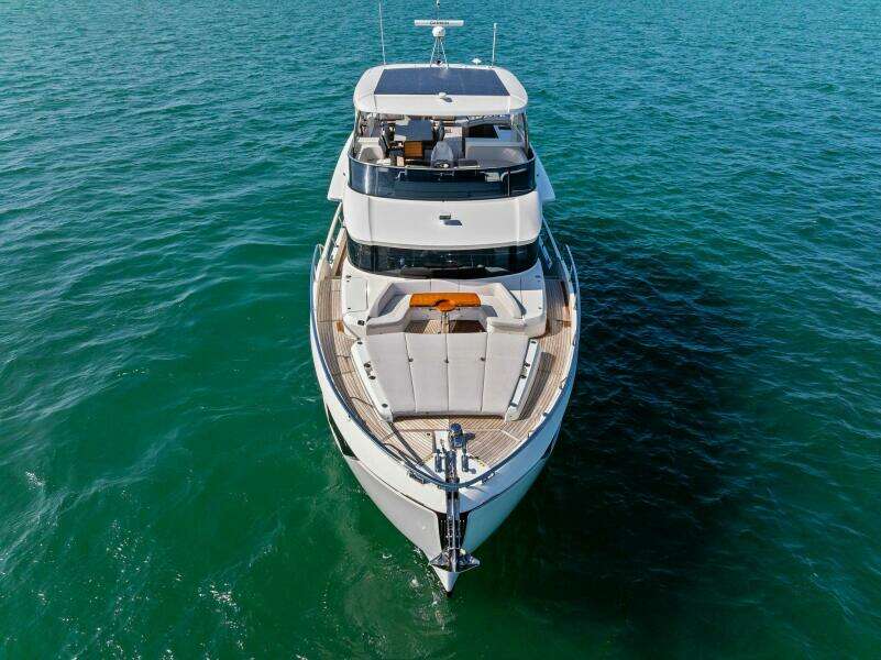 2026 Absolute 70 Navetta - Profile 