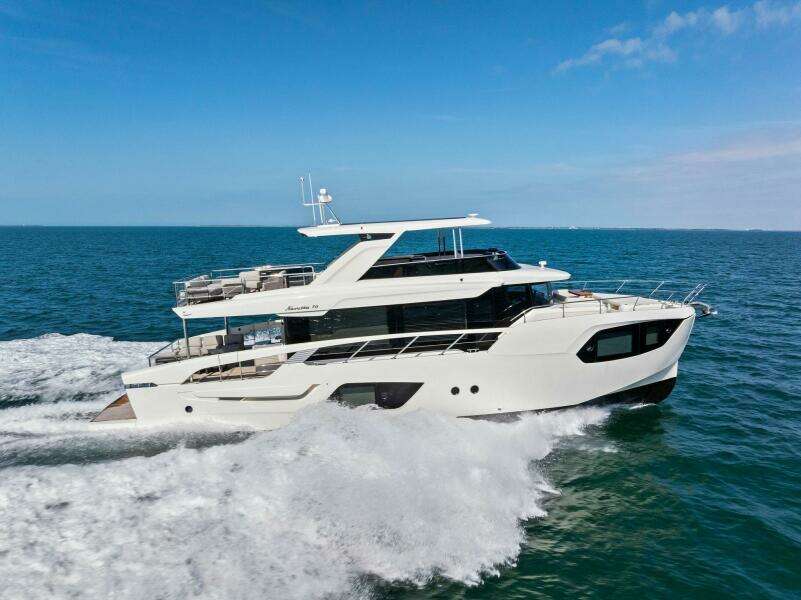 2026 Absolute 70 Navetta - Profile