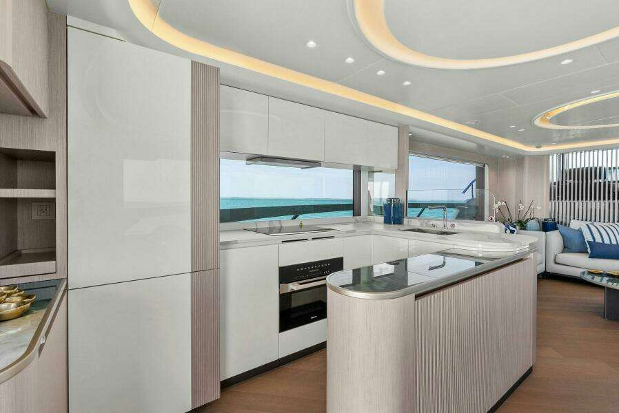 2026 Absolute 70 Navetta - Galley