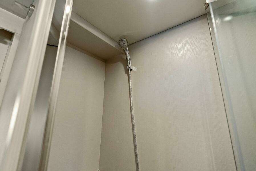 2026 Absolute 70 Navetta - Head