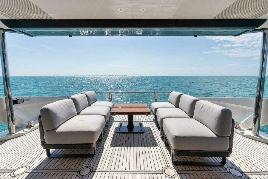 2026 Absolute 70 Navetta - Aft Deck