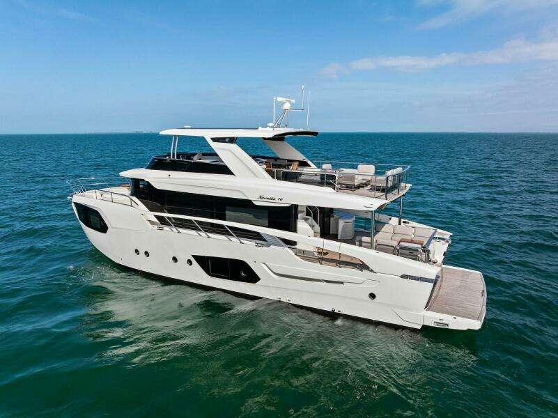2026 Absolute 70 Navetta - Profile