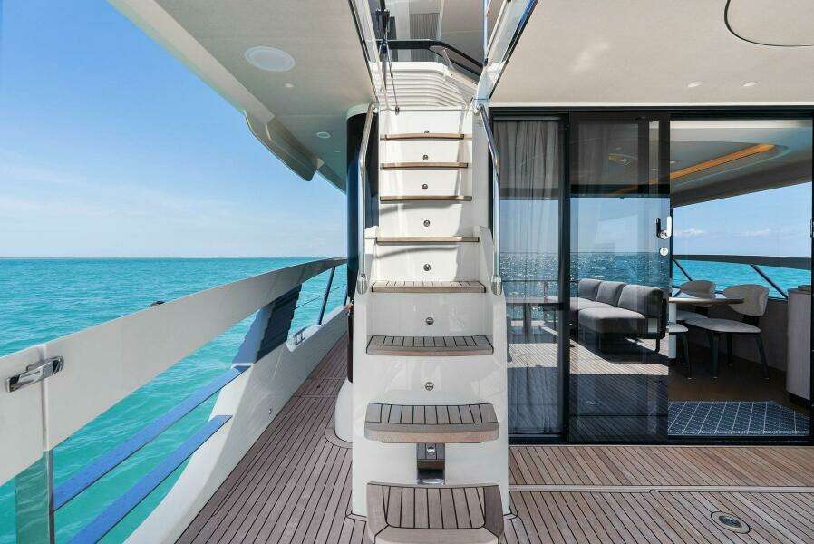 2026 Absolute 70 Navetta