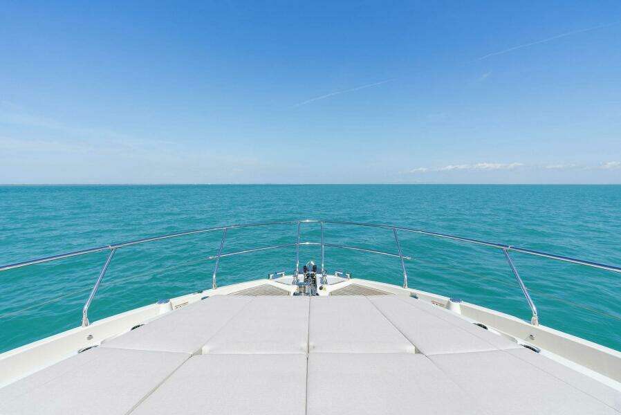 2026 Absolute 70 Navetta - Foredeck