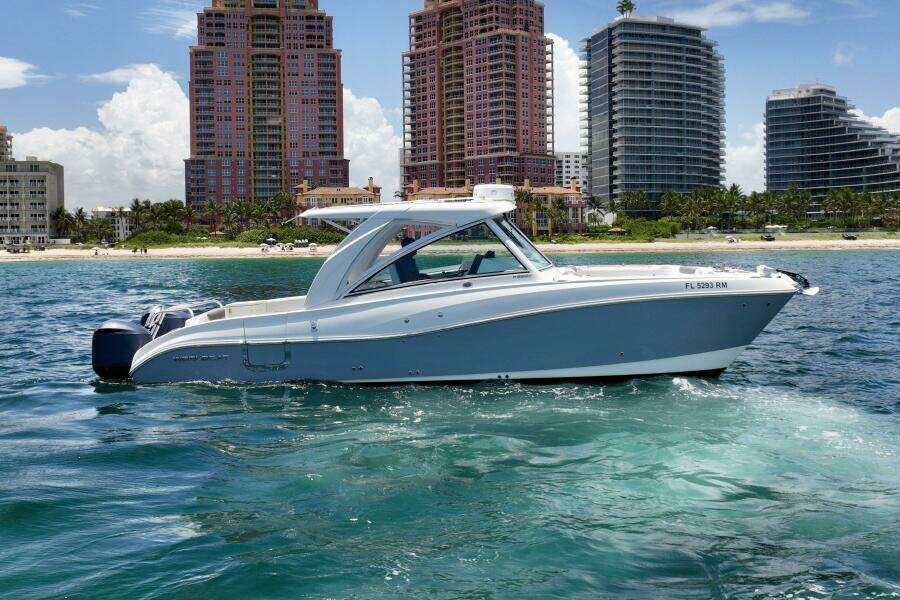 32ft World Cat Yacht For Sale